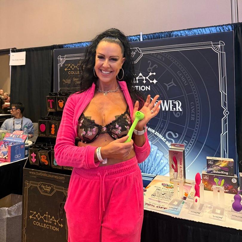 Lunar Licker Vibrator